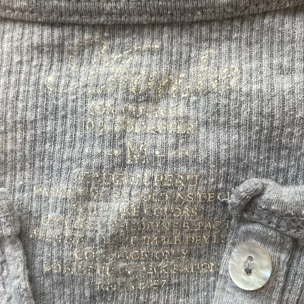 Grey Top - Picture 2 of 4
